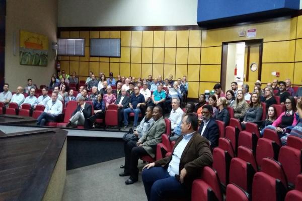 Superintendência do Porto de Itajaí presta homenagem aos Trabalhadores Portuários.