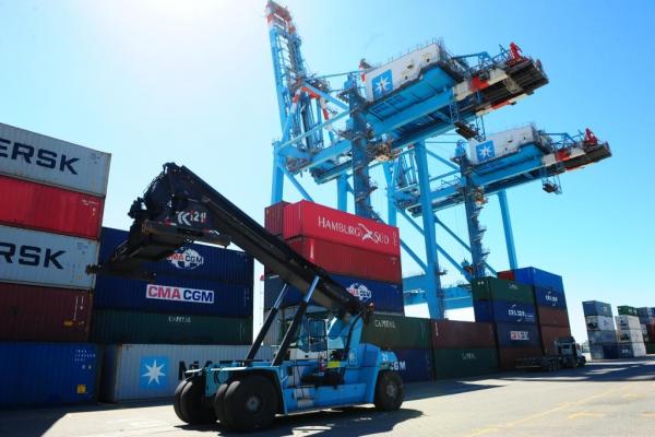 Janeiro registra crescimento de 2% em número de escalas de navios.