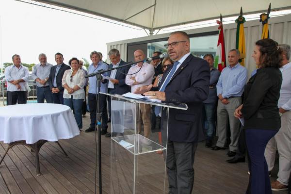 Assinado Aditivo para conclusão da primeira etapa das Obras da Bacia de Evolução.