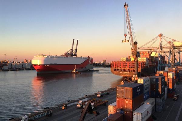 Montadora General Motors realizará segundo “teste” de desembarque para importação de veículos no Porto de Itajaí.