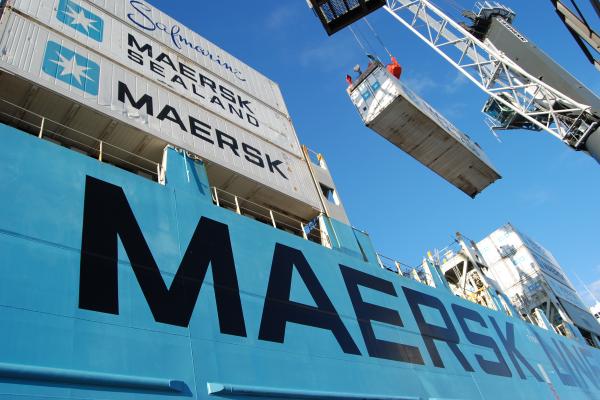 Complexo do Itajaí operou mais de 950 mil TEUs em 2010