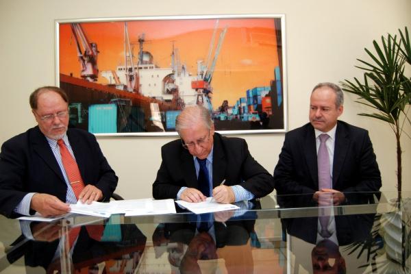 Porto de Itajaí ingressa na Associação dos Portos de Língua Portuguesa