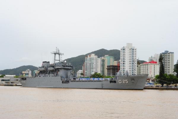 Itajaí recebe embarcações da Marinha do Brasil Itajaí recebe embarcações da Marinha do Brasil