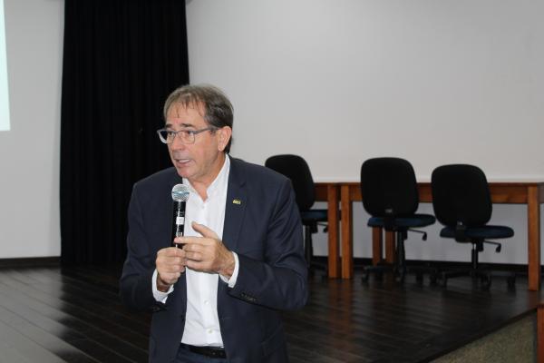 Grupo de Trabalho debate sobre o futuro da BR-101 em Itajaí. Grupo de Trabalho debate sobre o futuro da BR-101 em Itajaí.
