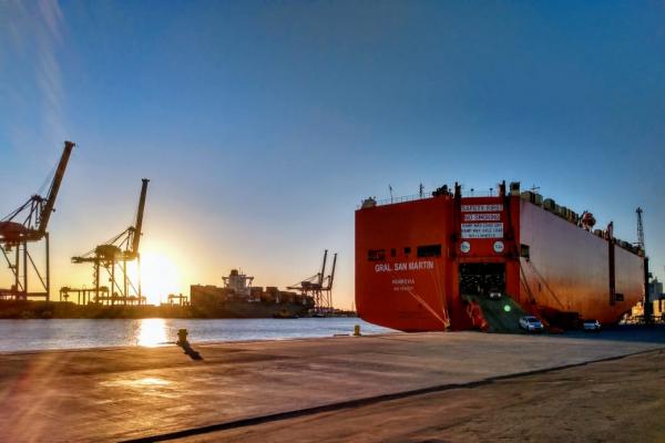 Mais dois navios com operações Roll On Roll Off atracaram no Porto de Itajaí. Mais dois navios com operações Roll On Roll Off atracaram no Porto de Itajaí.