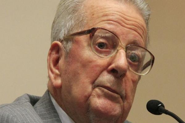 Nota de Pesar: Mário César Flores.