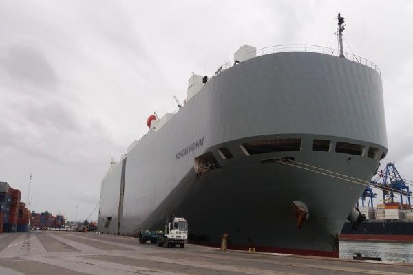 Porto de Itajaí ultrapassa a marca de 30 mil veículos da montadora General Motors.