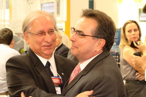 Ministro de Portos visita estande de Itajaí na Intermodal 2011