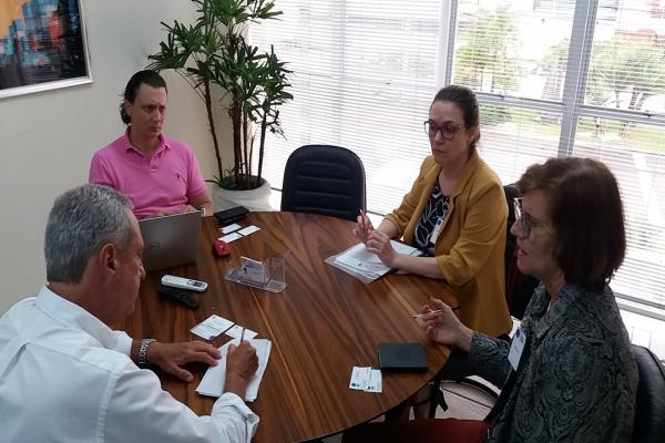 Porto de Itajaí recebe visita de representantes do Consulado Americano no Brasil. Porto de Itajaí recebe visita de representantes do Consulado Americano no Brasil.