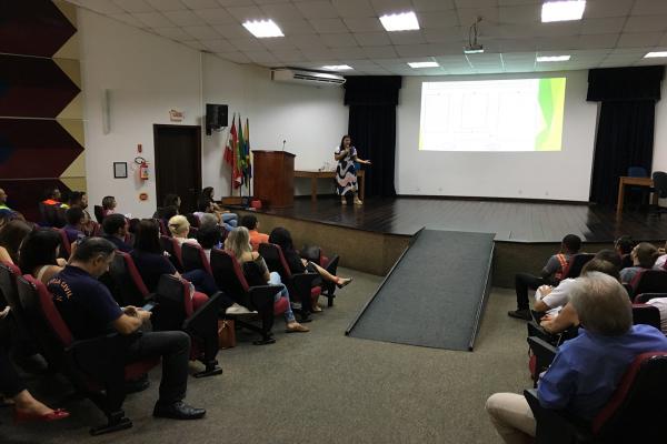 Anvisa apresenta plano de contingência para emergências de saúde pública da área portuária e aeroportuárias de Itajaí-Navegantes.