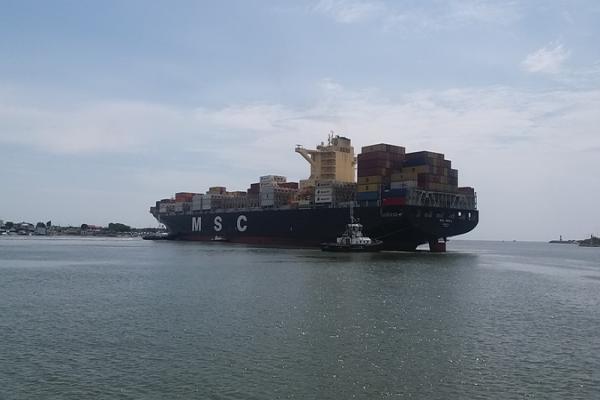 COMUNICADO IMPORTANTE: Fechamento do Canal de acesso ao Complexo Portuário de Itajaí a partir de 12:30Hr.