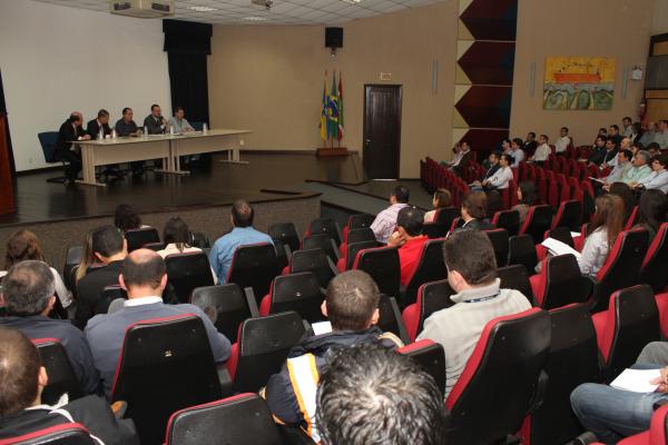 Órgãos Intervenientes e Autoridade Portuária buscam minimizar impactos dos movimentos grevistas em Itajaí e região