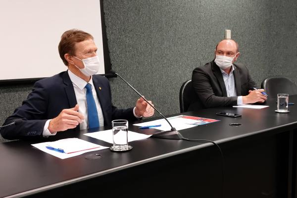 Alesc entra no debate da desestatização de portos catarinenses. Alesc entra no debate da desestatização de portos catarinenses.