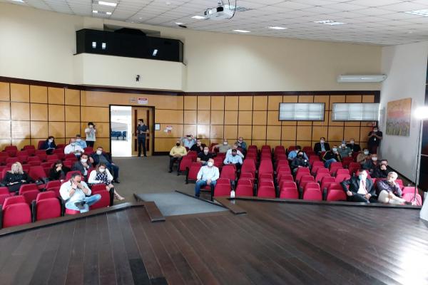 Superintendência do Porto de Itajaí, Município de Itajaí e Univali, apresentam relatório final para manutenção da Autoridade Portuária Pública Municipal. Superintendência do Porto de Itajaí, Município de Itajaí e Univali, apresentam relatório final para manutenção da Autoridade Portuária Pública Municipal.