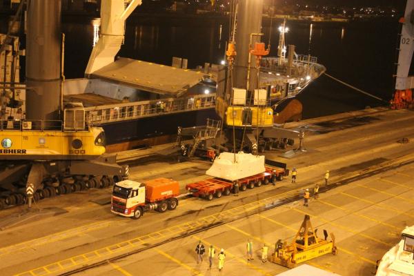 Operação especial da APM Terminals Itajaí movimenta equipamentos da nova linha de montagem da Cerâmica Portobello Operação especial da APM Terminals Itajaí movimenta equipamentos da nova linha de montagem da Cerâmica Portobello