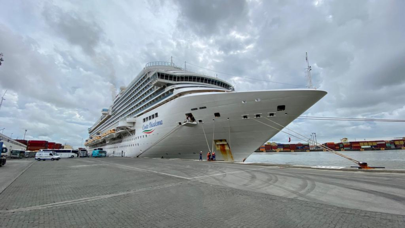 Navio Costa Diadema encerra temporada de cruzeiros em Itajaí