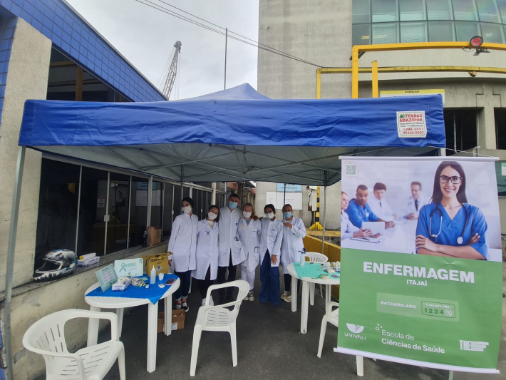 Porto de Itajaí avança com o programa Abril Verde, voltado para a proteção e segurança dos trabalhadores portuários.