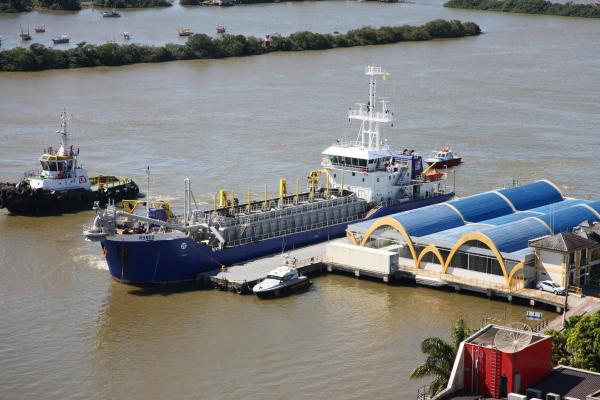 Draga Rondo chega a Itajaí