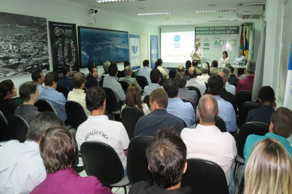 Empresários conhecem projeto de Bacia de Evolução do Complexo Portuário