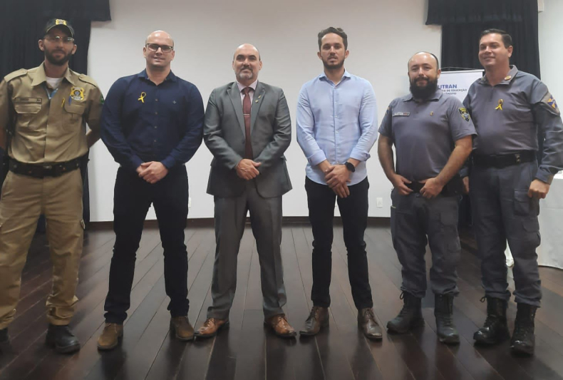 Codetran e Porto de Itajaí realizam evento alusivo ao movimento Maio Amarelo
