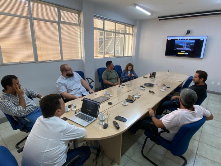 Superintendente do Porto de Itajaí recebe representantes de empresa fabricante de aço Superintendente do Porto de Itajaí recebe representantes de empresa fabricante de aço
