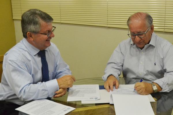 Autoridade Portuária renova convênios para programas de monitoramento ambiental da área de influência do Porto de Itajaí