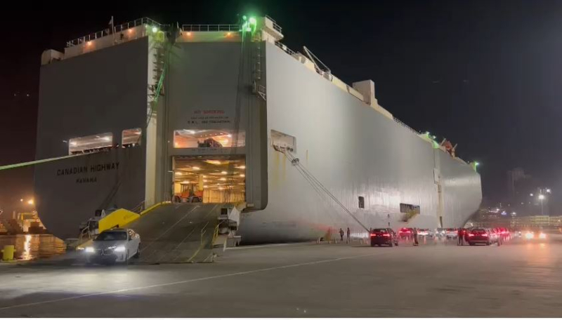 Porto de Itajaí recebe dois navios Roll-On/Roll-Off no Cais Público