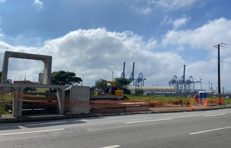 Obras da Rua do Porto avançam com a instalação de galerias