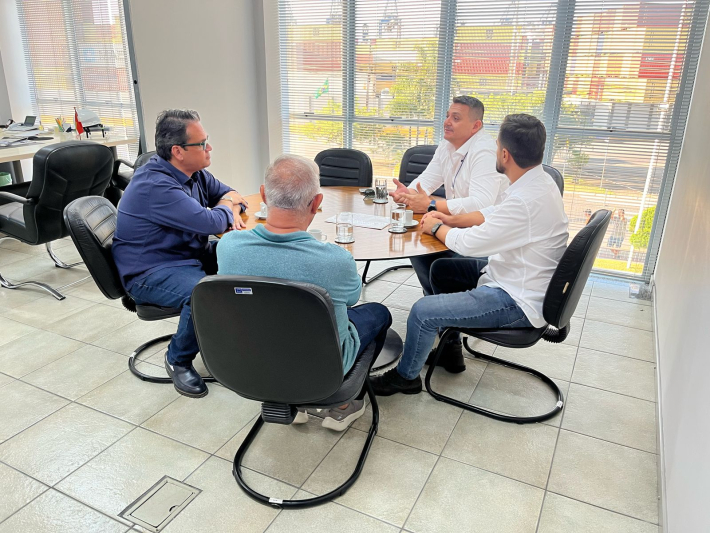 Porto de Itajaí em parceria com o Órgão de Gestão da Mão de Obra (OGMO) de Itajaí deve abrir edital para 122 vagas de capatazia