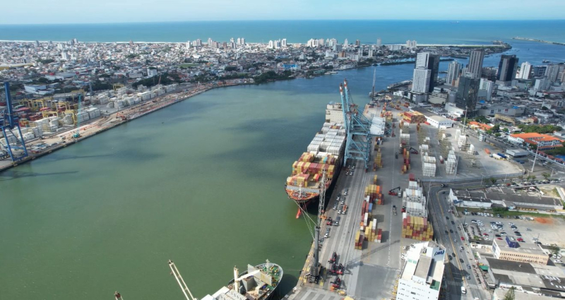 Porto de Itajaí se consolida como principal rota de exportação de frango do Brasil