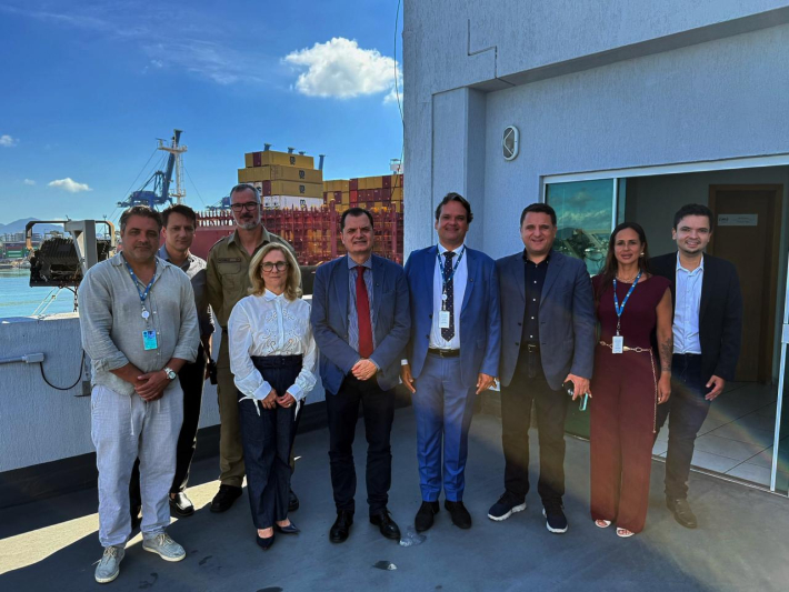 Articulação internacional abre novos mercados para a banana catarinense via Porto de Itajaí