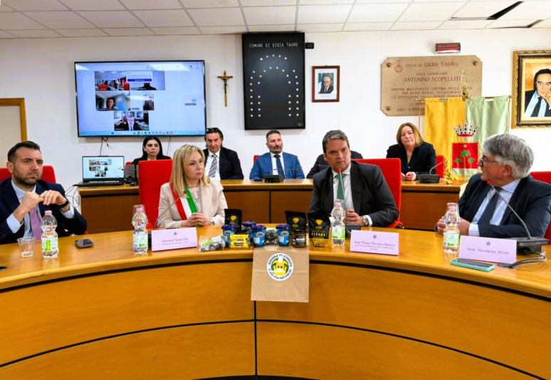 MISSÃO NA ITÁLIA DISCUTE ABERTURA DE MERCADO PARA A BANANA CATARINENSE