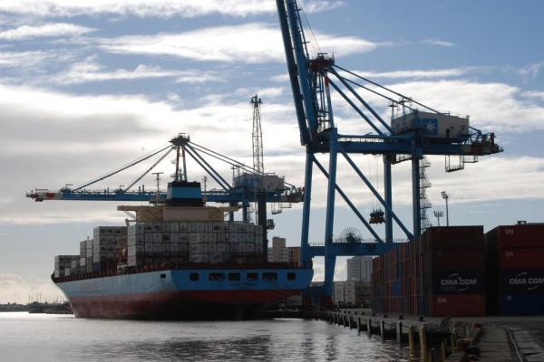 Março registrou 8% de aumento na movimentação de cargas contêinerizadas.