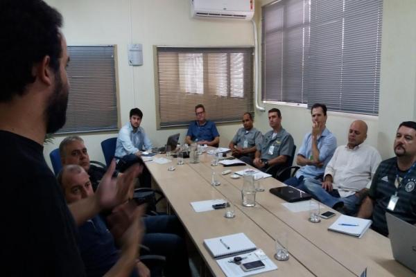  Dragagem emergencial é tema de reunião na Superintendência do Porto de Itajaí